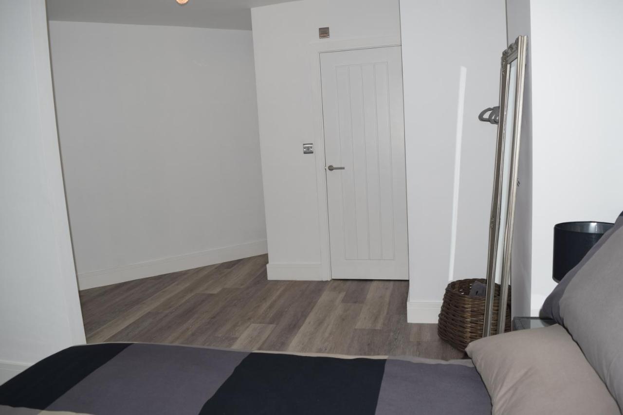 Airport Padzzz Apartment Wythenshawe Luaran gambar