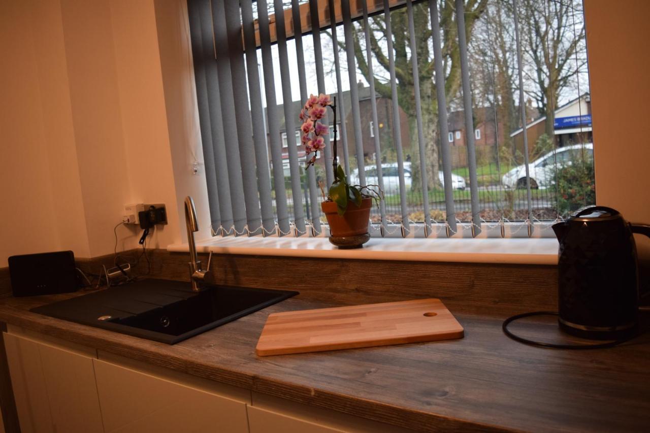 Airport Padzzz Apartment Wythenshawe Luaran gambar