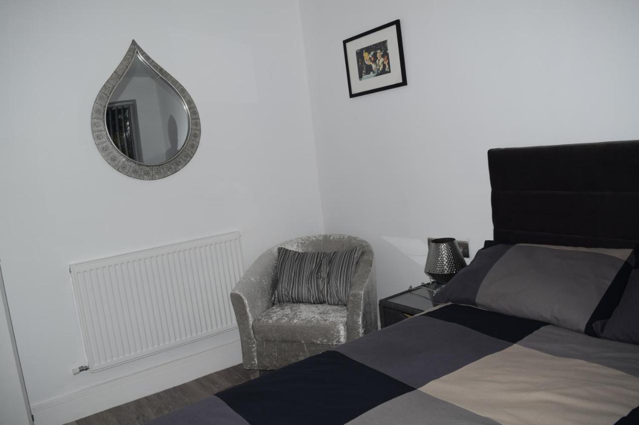 Airport Padzzz Apartment Wythenshawe Luaran gambar