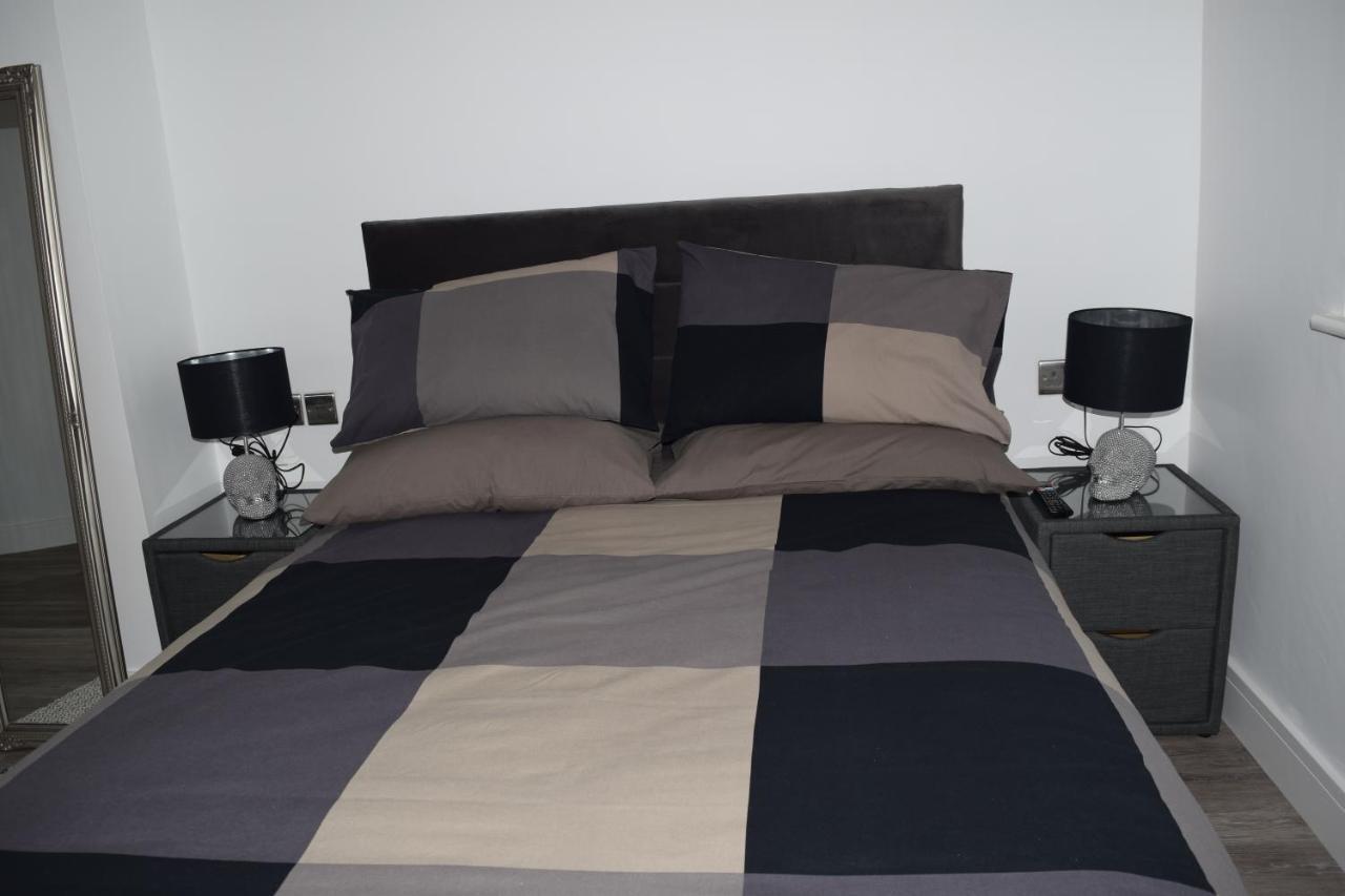 Airport Padzzz Apartment Wythenshawe Luaran gambar