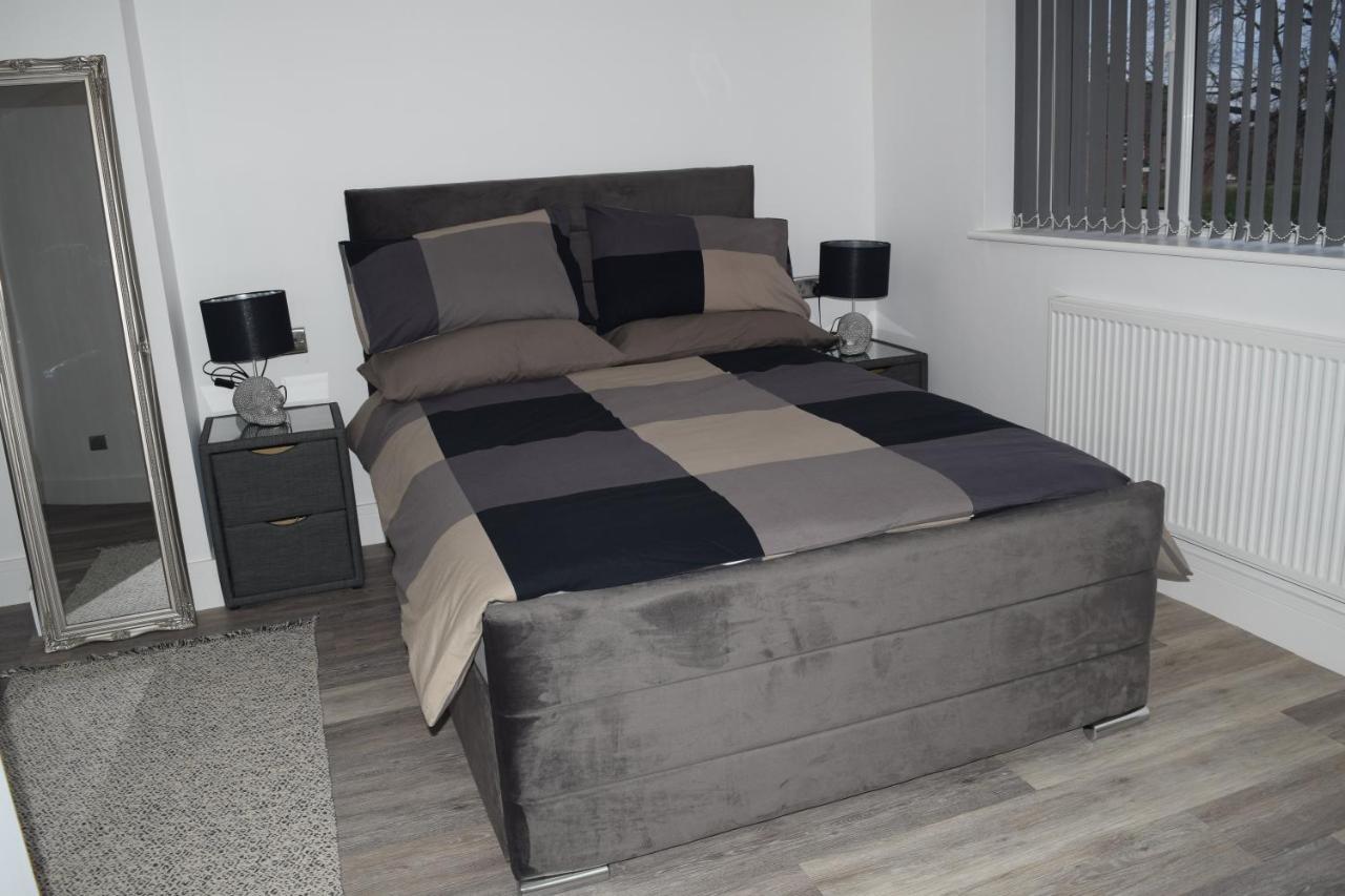Airport Padzzz Apartment Wythenshawe Luaran gambar